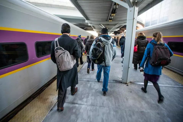 斯柯達(dá)將“車窗”搬到地鐵站，帶你享受最美的自然風(fēng)光