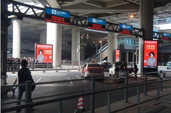 諾維家衣柜重資投放核心機(jī)場(chǎng)廣告