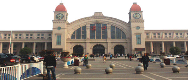 漢口火車站廣告 漢口火車站廣告