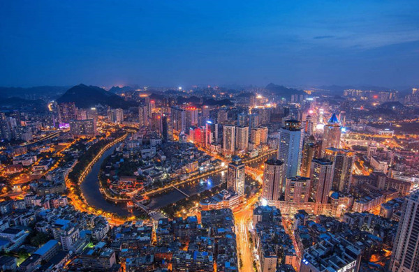 貴陽地鐵廣告 貴陽地鐵廣告