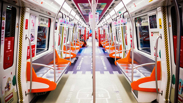 京東超市玩走心地鐵廣告