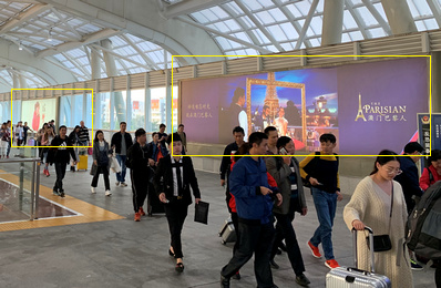 一、四站臺(tái)燈箱廣告