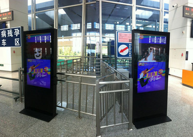 韶關(guān)站檢票口LCD刷屏機廣告