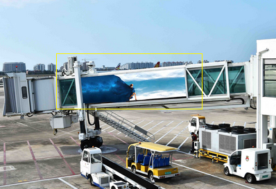 三亞機(jī)場(chǎng)T1航站樓廊橋外側(cè)廊橋外側(cè)廣告