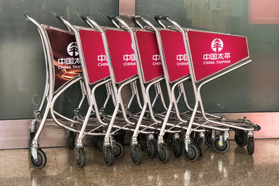 三亞機(jī)場(chǎng)T1出發(fā)到達(dá)區(qū)域小手推車廣告