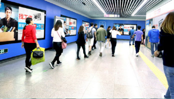 被深圳地鐵廣告全方位包圍是什么感覺(jué)？