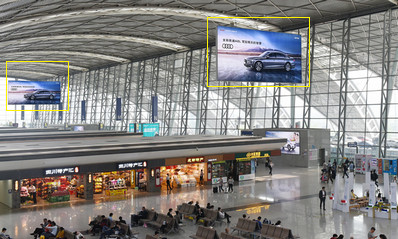 成都雙流機(jī)場T2出發(fā)辦票大廳懸掛燈箱廣告