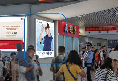 新會高鐵站候車大廳內(nèi)包柱燈箱廣告 新會高鐵站候車大廳內(nèi)包柱燈箱廣告