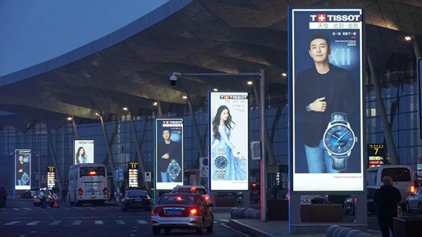 機(jī)場圖騰燈箱廣告 機(jī)場圖騰燈箱廣告