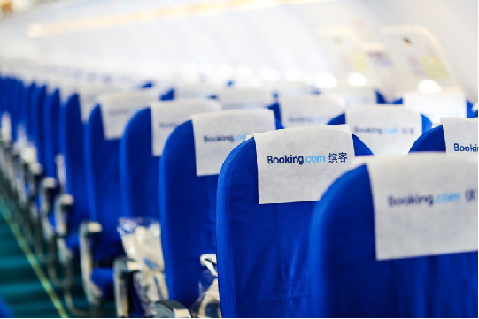 春秋航空頭枕片廣告 春秋航空頭枕片廣告