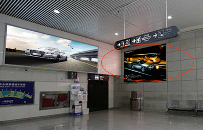 青島機(jī)場國際到達(dá)燈箱廣告 青島機(jī)場國際到達(dá)燈箱廣告