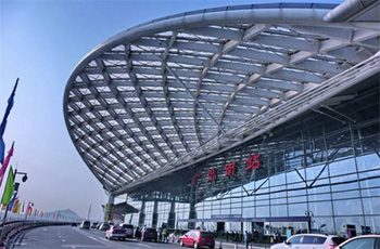 作為中國客運量最多的高鐵站，廣州南站戶外廣告的價值不容忽視！