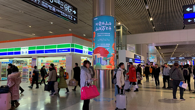 西安高鐵站廣告中圓柱燈箱媒體怎么樣？