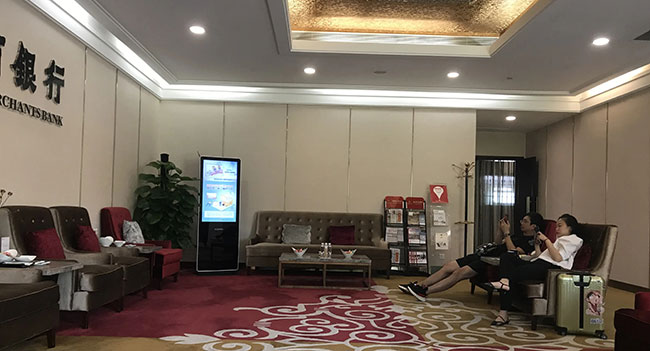 廈門機(jī)場貴病區(qū)多媒體終端