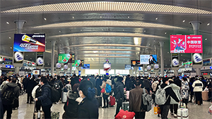 烏魯木齊高鐵站廣告價格是多少？烏魯木齊站廣告有哪些？新客站酒類廣告案例