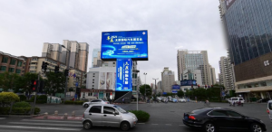 太原LED廣告價(jià)格多少錢？太原親賢街長治路龍柱LED立柱大屏廣告牌地標(biāo)