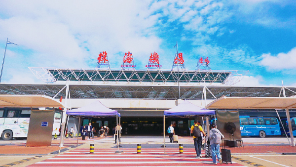 珠海金灣機(jī)場廣告價(jià)格多少錢？珠海機(jī)場航站樓廣告出發(fā)到達(dá)全覆蓋