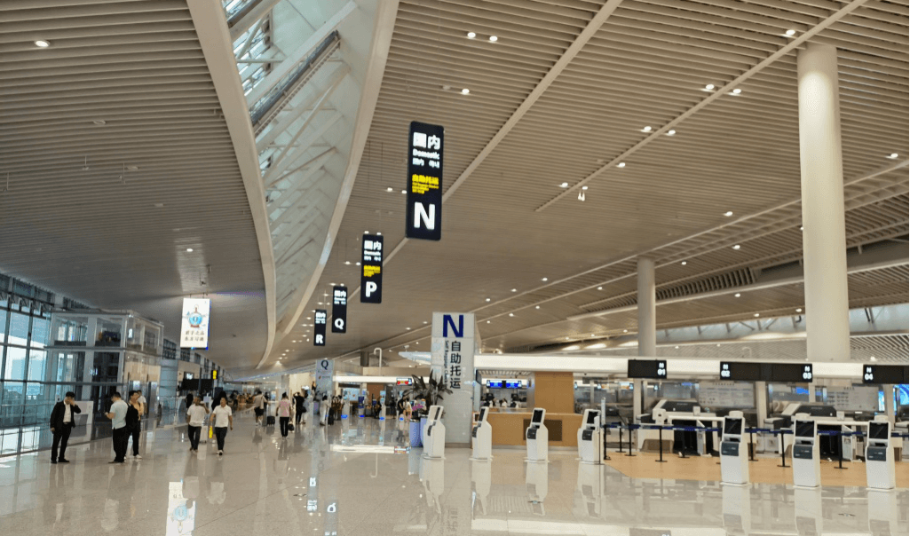 青島膠東機(jī)場廣告價(jià)格多少錢？青島機(jī)場航站樓最醒目廣告位優(yōu)勢