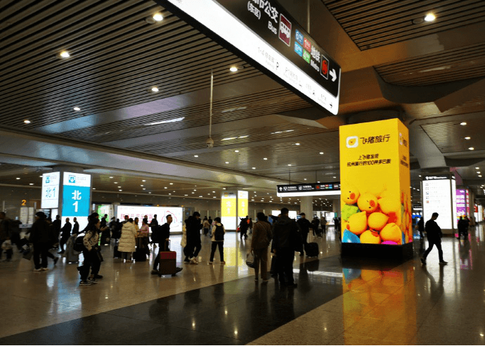 杭州東站廣告價(jià)格收費(fèi)多少錢？杭州東高鐵站到達(dá)春運(yùn)熱門廣告位