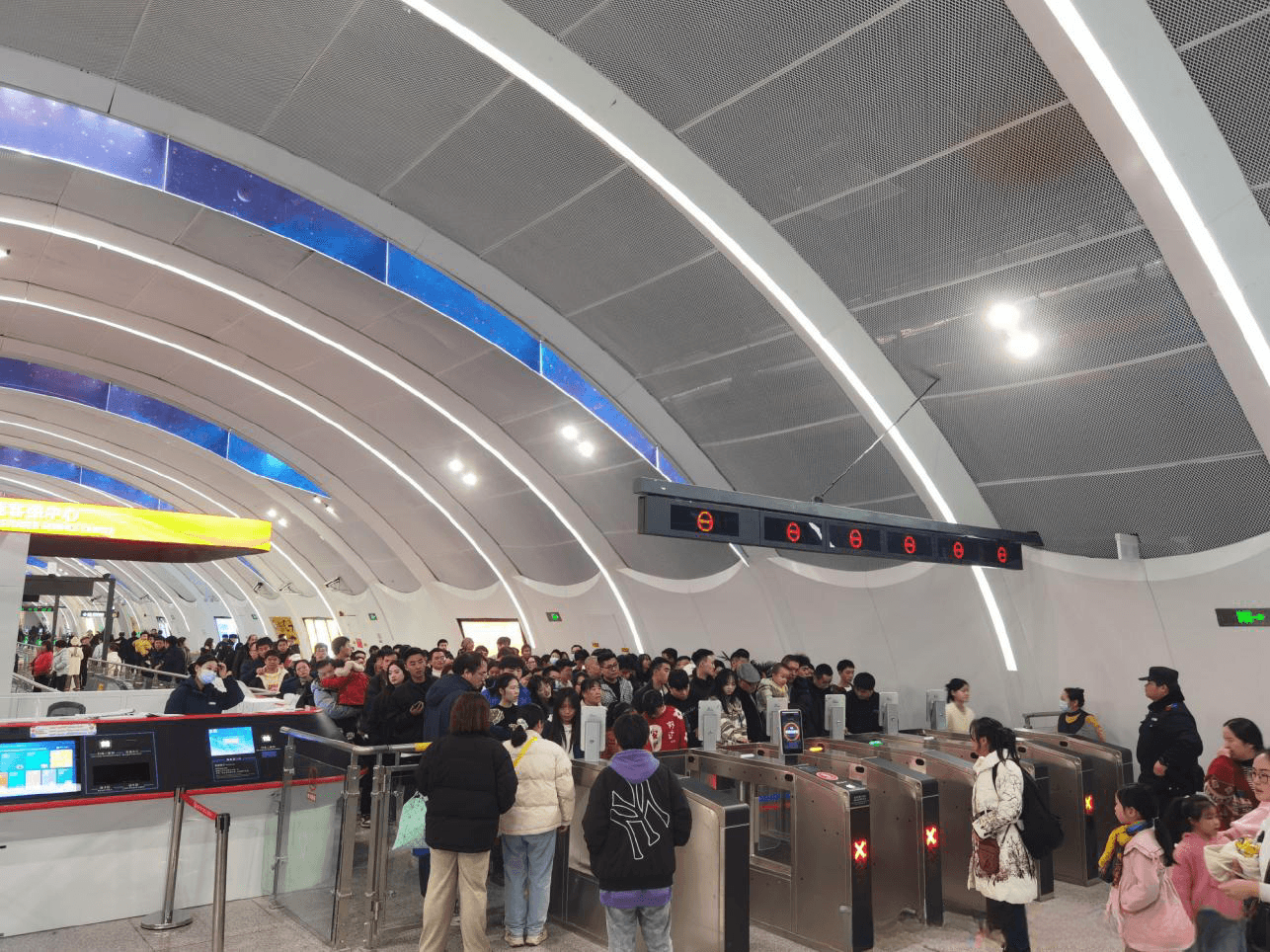 貴陽地鐵3號線廣告價格收費(fèi)多少錢，貴陽地鐵廣告3號線有哪些？