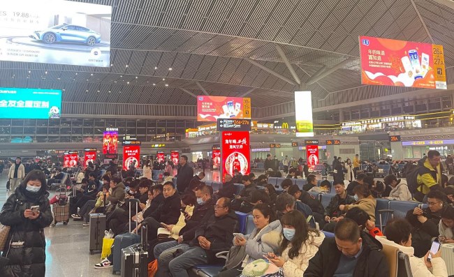 西安北站候車大廳廣告價格，西安北高鐵站最具性價比刷屏機廣告