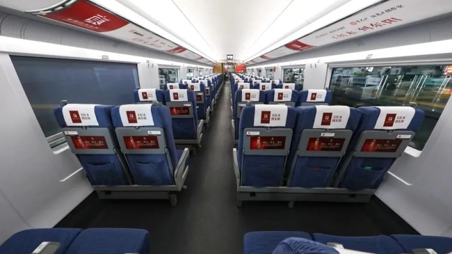 高鐵列車冠名廣告價格收費，高鐵列車內(nèi)車身廣告案例圖