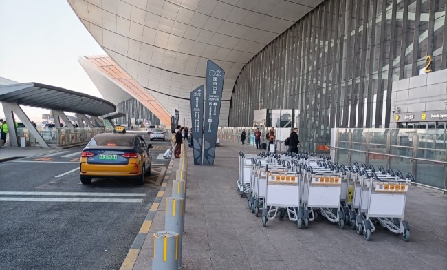 北京大興機場手推車廣告價格數(shù)量，北京機場航站樓手推車廣告費用