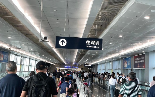 深圳福田口岸廣告價(jià)格收費(fèi)標(biāo)準(zhǔn)，福田口岸入境必經(jīng)通道廣告