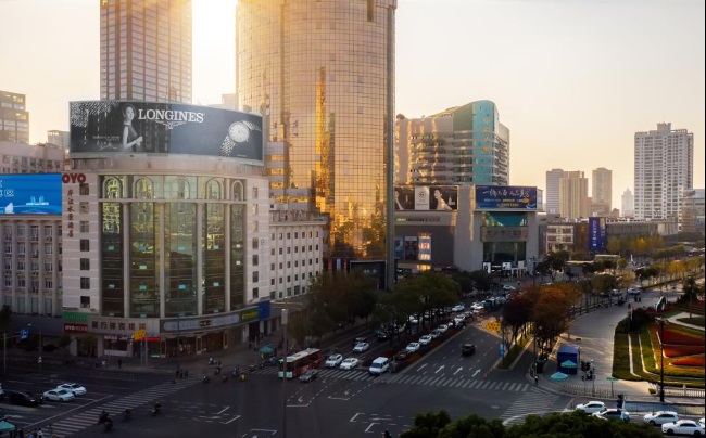 寧波LED大屏廣告價格收費，寧波三江口郵政大樓LED大屏廣告