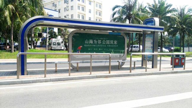 三亞候車亭公交站廣告價(jià)格收費(fèi)，三亞公交站亭站牌廣告優(yōu)勢分析