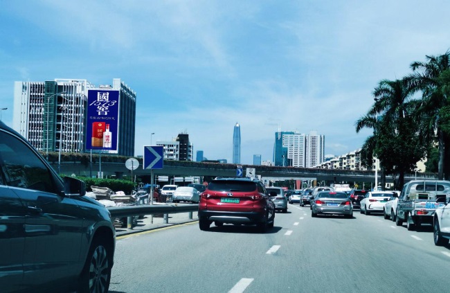 深圳福田濱河大道鹿丹上步樓體戶外看板廣告，深圳戶外大牌廣告價格