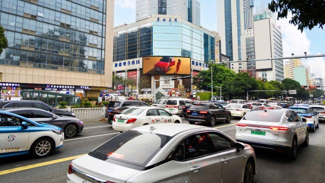 深圳深南大道華強北路口賽格LED橫屏廣告，深圳戶外大屏廣告價格