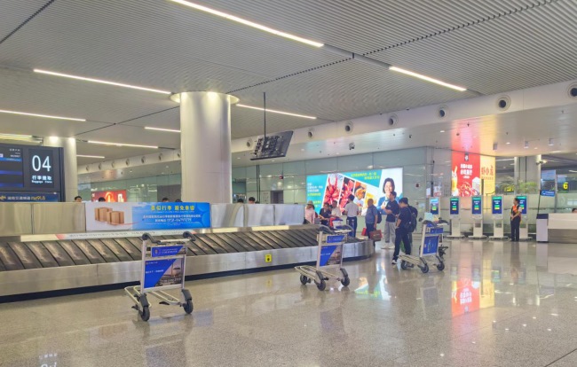 長沙機場到達行李廳墻面燈箱廣告牌投放，長沙黃花機場廣告價格