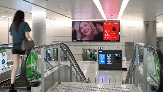 上海虹橋機場到達大廳LED大屏廣告投放，上海浦東機場大屏廣告價格