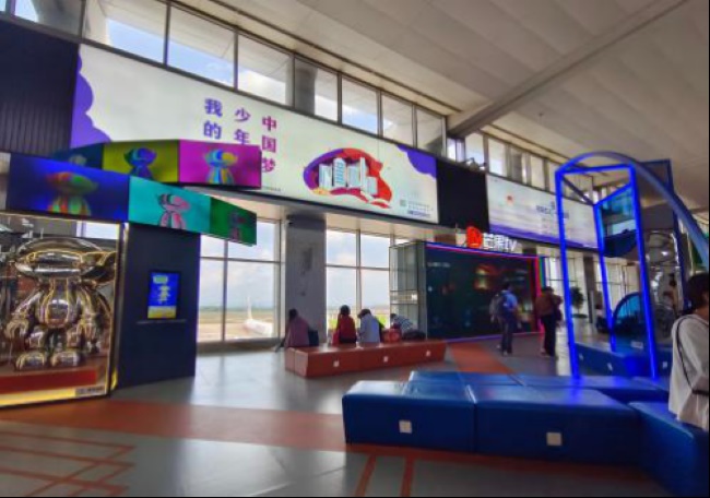 長沙機(jī)場T1航站樓出發(fā)燈箱廣告牌投放案例，長沙黃花機(jī)場廣告價格