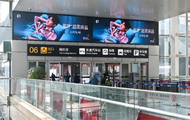 重慶江北機(jī)場T3航站樓國內(nèi)到達(dá)LED大屏廣告，重慶機(jī)場大屏廣告價格