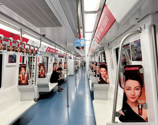 福州1號線地鐵車廂貼紙內(nèi)包車廣告，福州地鐵列車廣告價格