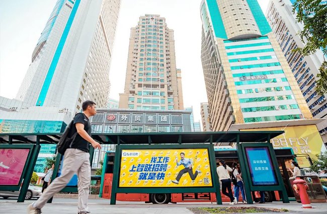 深圳公交候車亭站臺燈箱廣告，深圳公交車站牌廣告價格
