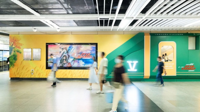 深圳地鐵老街站墻貼廣告投放，深圳地鐵站臺換乘廣告價格