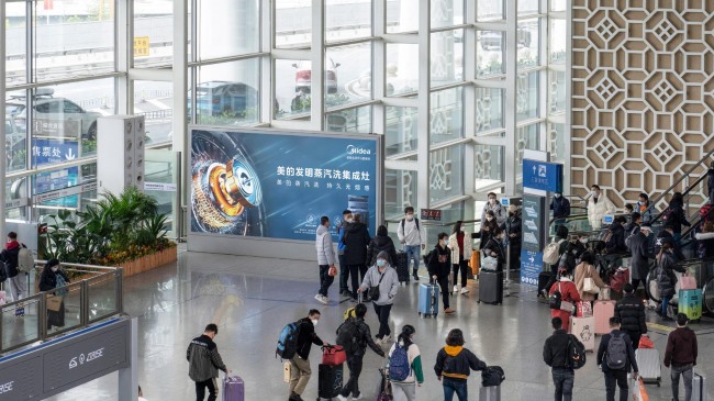 廣州南站高鐵進(jìn)站口廣告牌投放，廣州南高鐵站大屏廣告價(jià)格