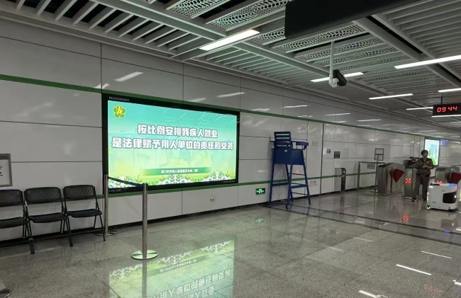 廈門地鐵站廳墻面燈箱廣告投放，廈門地鐵站臺廣告牌價格