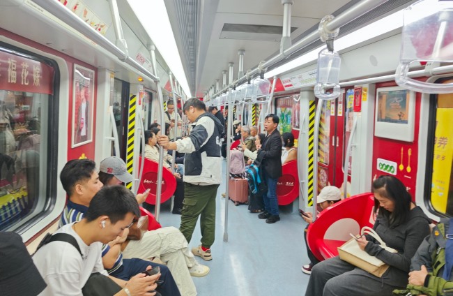 昆明1號(hào)線列車播音導(dǎo)向廣告價(jià)格，昆明地鐵車廂語音廣告