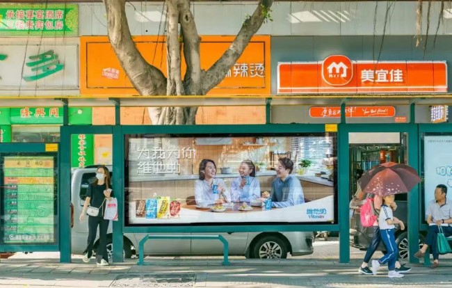 廣州巴士站臺燈箱廣告投放，廣州公交候車亭廣告價格