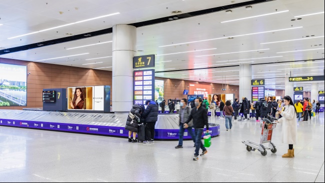 沈陽桃仙機(jī)場到達(dá)行李轉(zhuǎn)盤廣告牌，沈陽機(jī)場大屏廣告價格