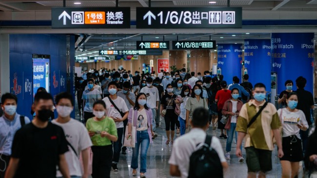 廈門呂厝地鐵站換乘通道墻面廣告投放，廈門地鐵廣告價格