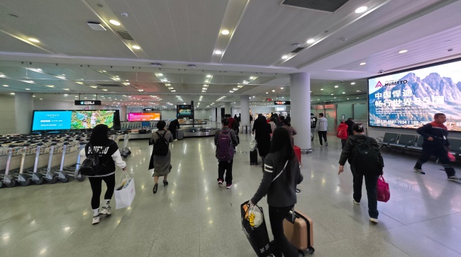 泉州晉江機場行李轉盤LED廣告投放，泉州機場大屏廣告價格