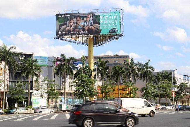 佛山南海大瀝廣佛路與禪碳路三面高桿戶外大牌廣告投放價(jià)格