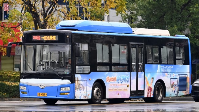 綿陽(yáng)公交車身三側(cè)外車貼廣告投放，綿陽(yáng)公交巴士廣告價(jià)格