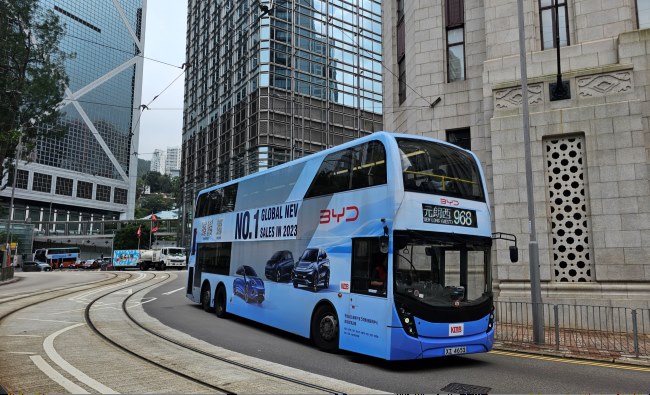 香港雙層觀光車身外車貼巴士廣告投放，香港公交車廣告價(jià)格