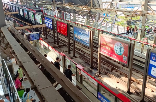 東莞地鐵2號線虎門站廣告投放，東莞地鐵軌道燈箱廣告價(jià)格